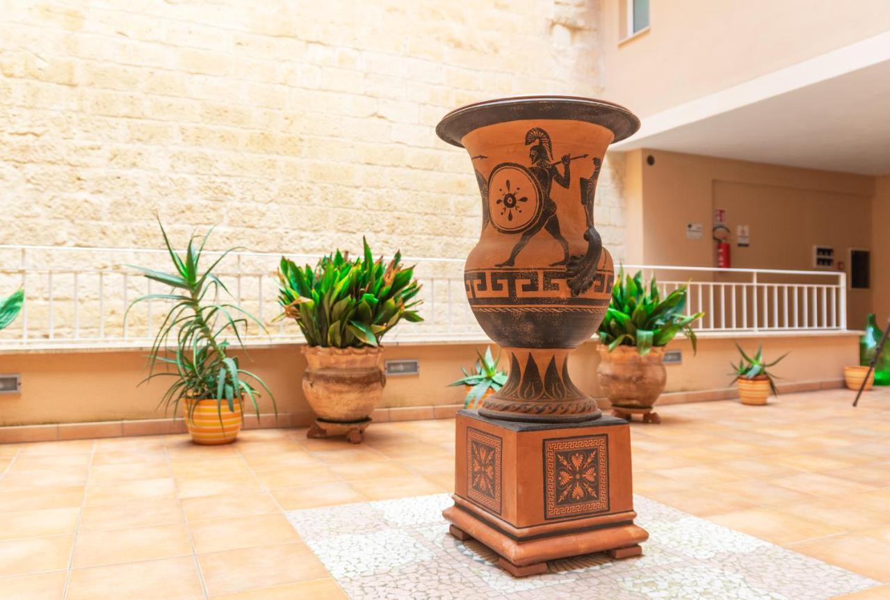 Palazzo Leo Suite And Apartment Lecce Exterior foto