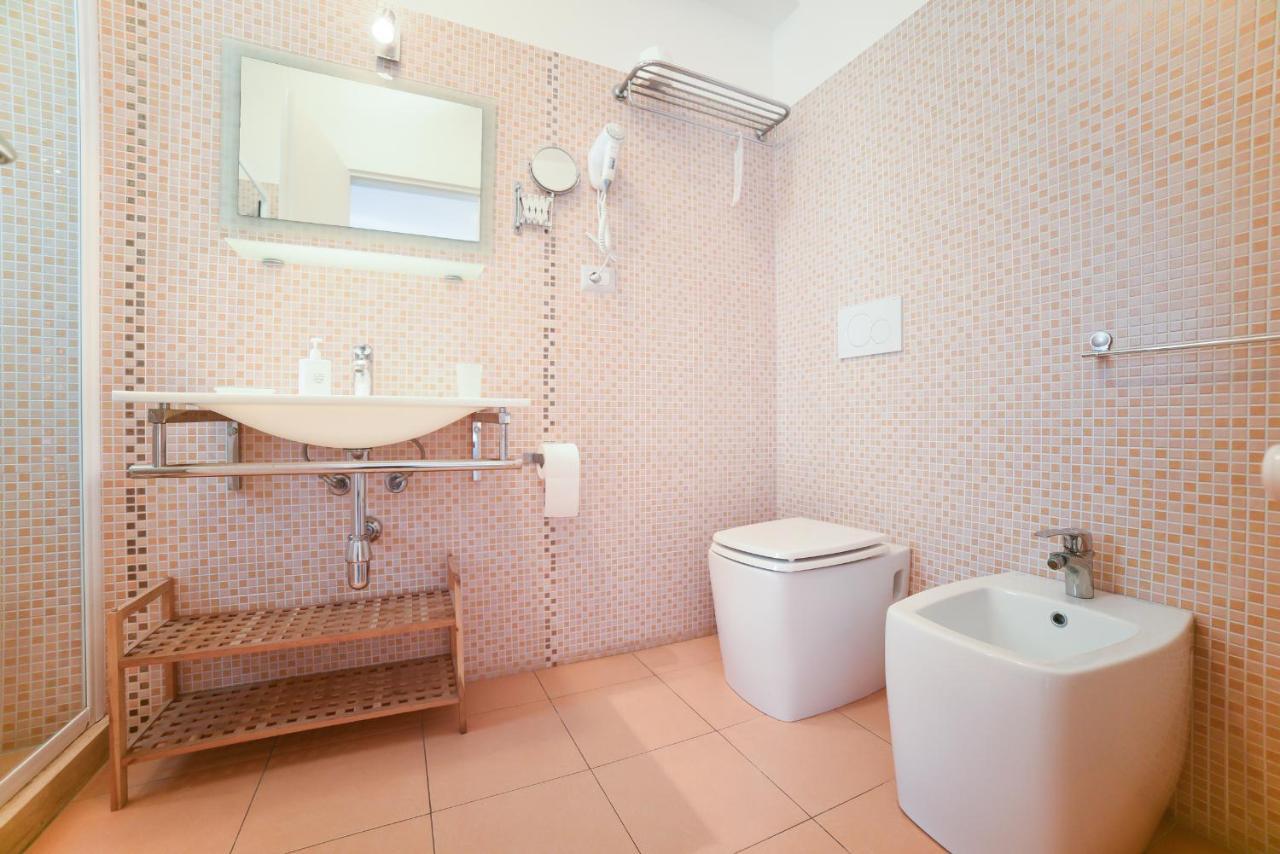 Palazzo Leo Suite And Apartment Lecce Exterior foto