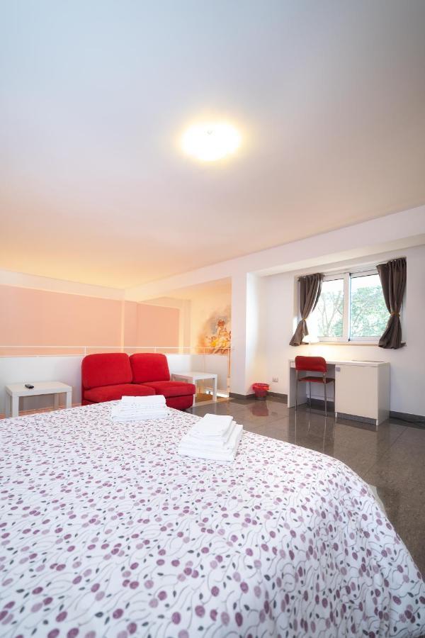Palazzo Leo Suite And Apartment Lecce Exterior foto
