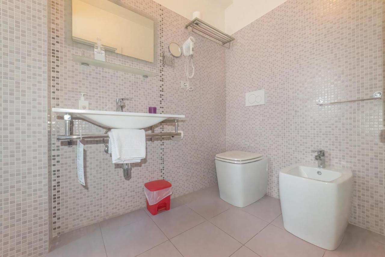 Palazzo Leo Suite And Apartment Lecce Exterior foto